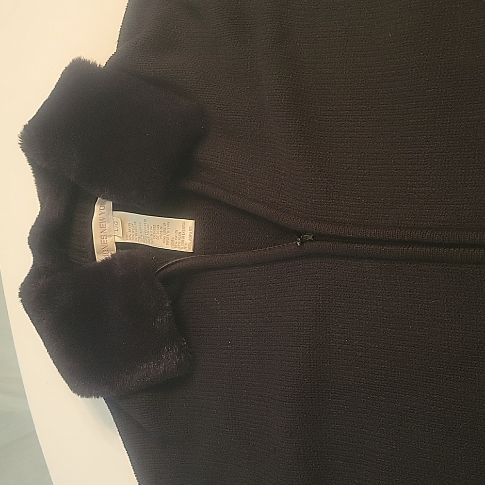 Ladies Sweater with Removable Collar.